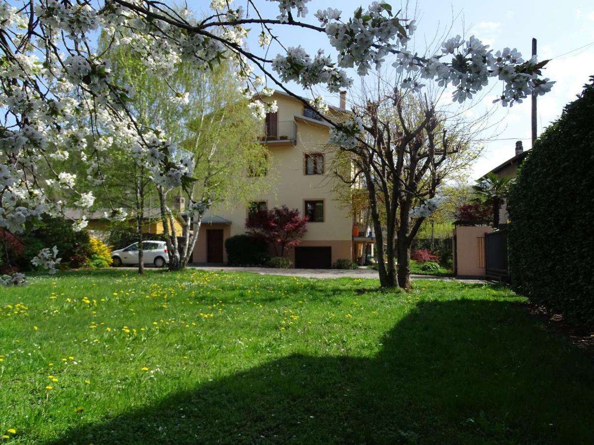 La Casa Di Clara Esine Exterior foto